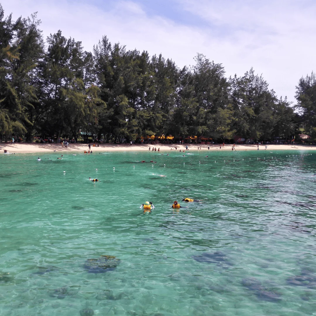 island hopping kota kinabalu